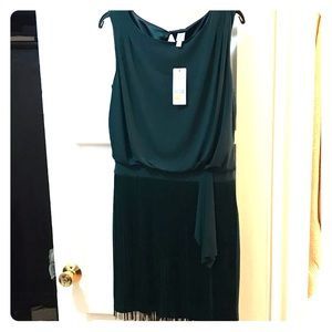 Chic emerald green flapper style dress